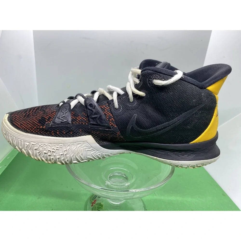 Nike Kyrie 7 Roswell Raygun Athletic Basketball Shoe Sneaker Men 9.5 CQ9326-003